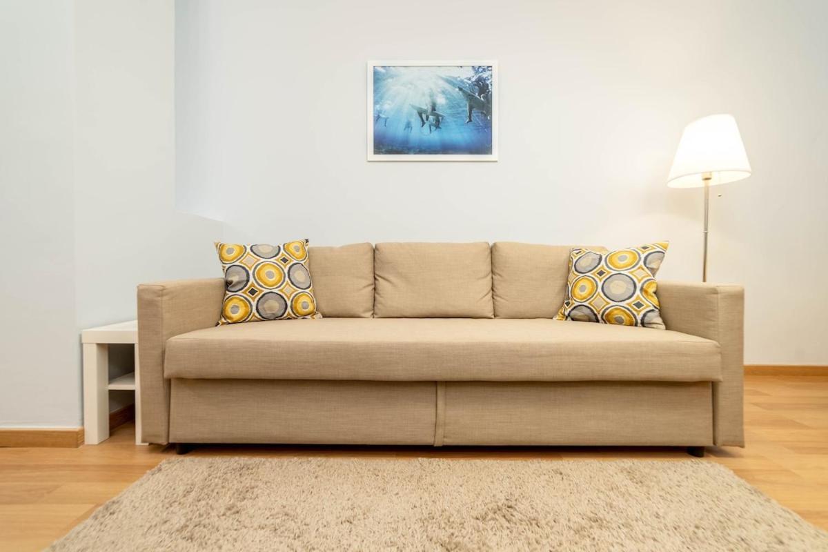 -malagasunapts- Stylish Centre Pool&parking Apartment Málaga