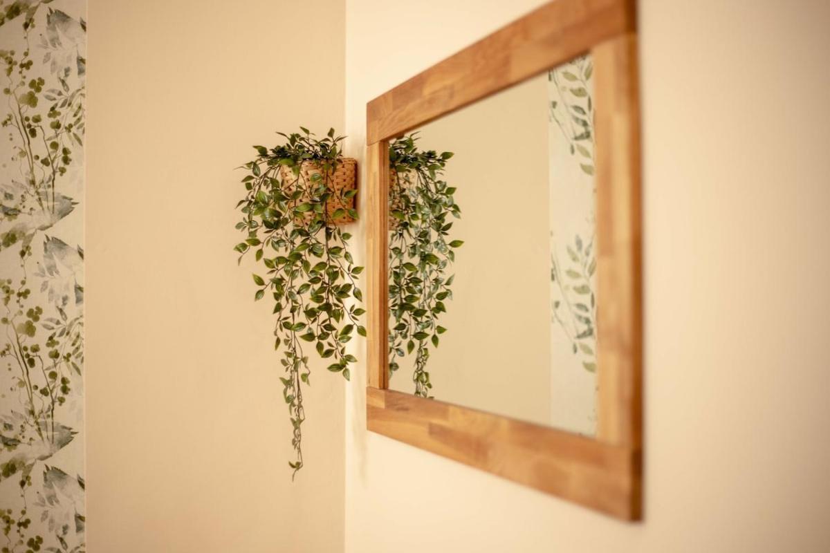 -malagasunapts- Stylish Centre Pool&parking Apartment
