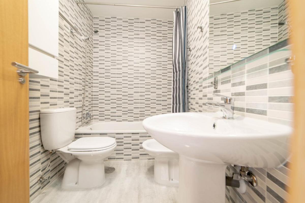 -malagasunapts- Stylish Centre Pool&parking *